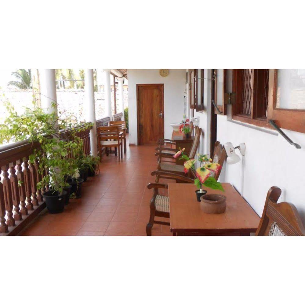 Wijenayake'S - Beach Haven Guest House - Galle Fort Exterior foto