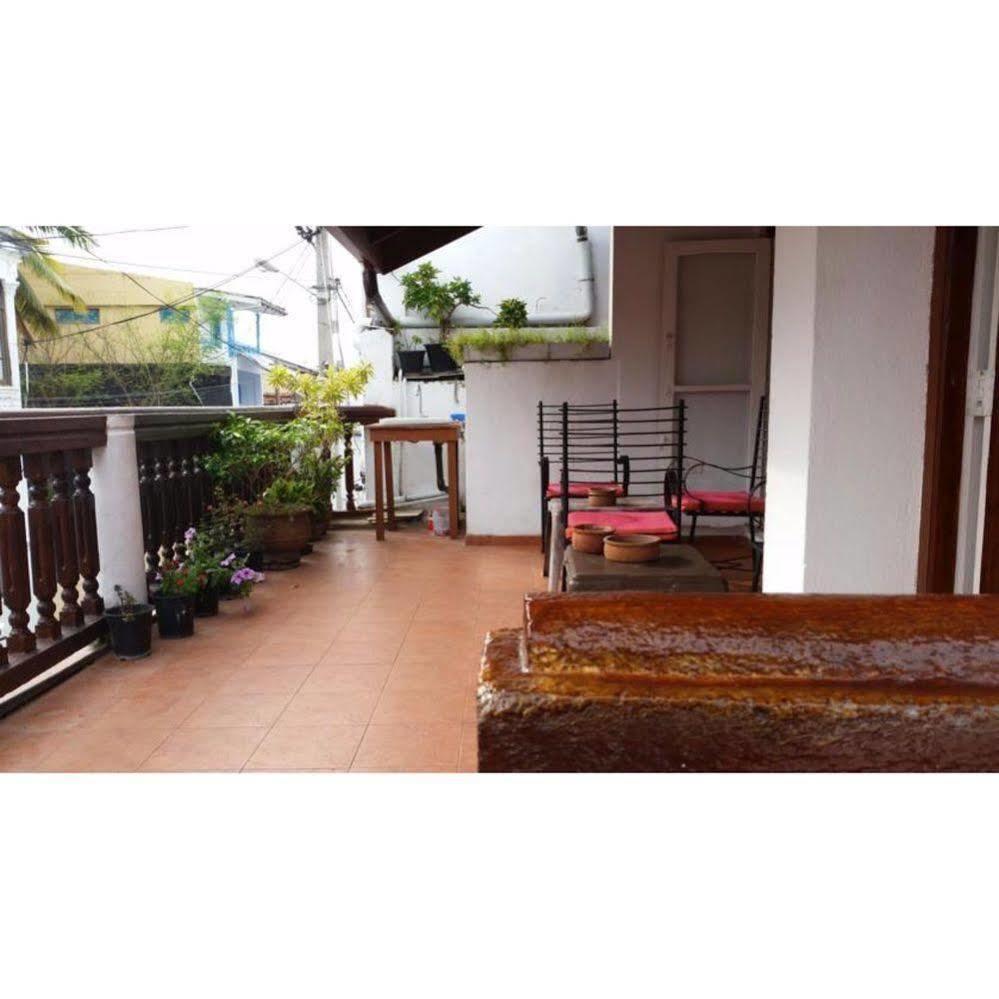 Wijenayake'S - Beach Haven Guest House - Galle Fort Exterior foto